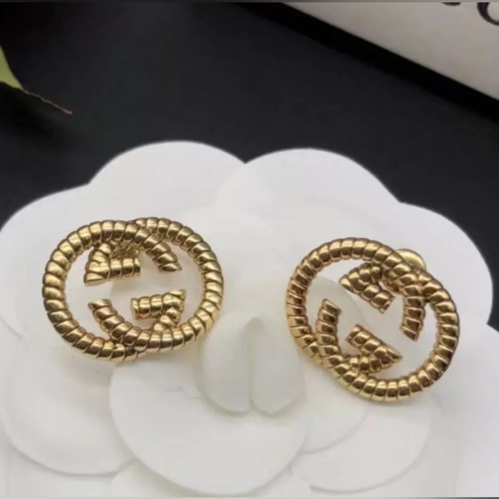 Vintage Rope Gold Tone Interlocking Earrings
